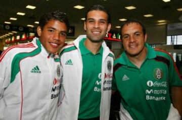 En la foto, Jonathan dos Santos, Rafa y Cuauhtémoc Blanco (2010)