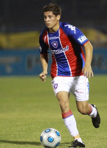 Habría sido ofrecido a Colo Colo cuando estaba en Cerro Porteño. 