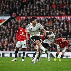 Raúl Jiménez le planta cara a los grandes de Inglaterra