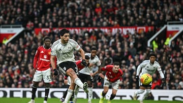 Raúl Jiménez le planta cara a los grandes de Inglaterra