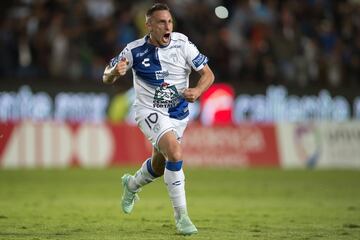 El 'chaco' se robó el corazón de la afición del Cruz Azul por su entrega, sin embargo, tuvo que colgar los botines con el Pachuca.