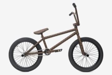 Louis Vuitton y el BMX cruzan sus caminos en Capucines 218