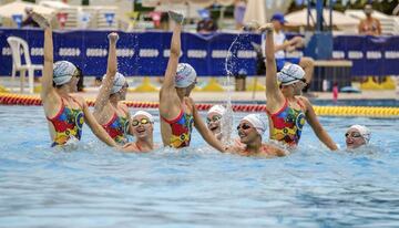 Las componentes del equipo de natación sincronizada de Australia, durante un momento de su entrenamiento en Las Palmas.