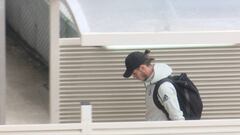 Poco optimista: La cara de Bale en el día de 'comerse el campo'