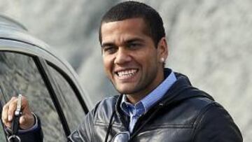 El United y el Inter se unen al City en el interés por Alves