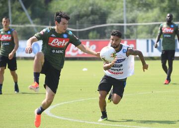 Así vivió Hirving Lozano su primer entrenamiento con Napoli