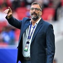 “Cada vez que voy a Chile, siento mucho respeto... Alguno te recuerda que no fuimos al Mundial, pero...”