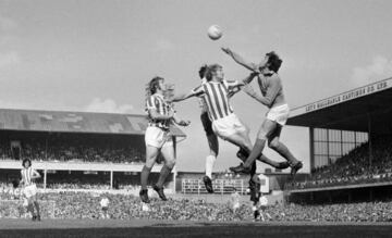 Gordon Banks punches clear on duty for Stoke City in September 1971.