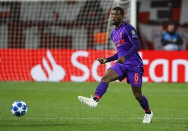 Wijnaldum: Youthful Holland "have forged a strong bond"