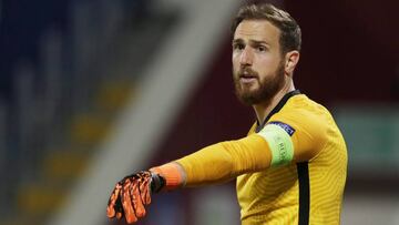 Oblak jugando con Eslovenia