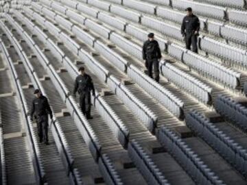 Fuertes medidas de seguridad en el Allianz Arena antes del amistoso Alemania-Italia.