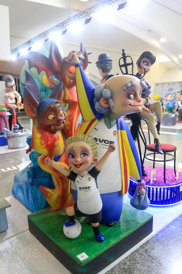 Falla Marqu¨¦s de Solferit, Artista: Jos¨¦ Miguel Gasent.