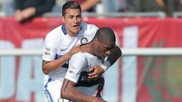 Jeison Murillo celebra con Geoffrey Kondogbia el gol de la victoria ante el Torino el pasado domingo