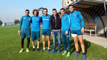 Correa, hoy junto a los jugadores de San Lorenzo.