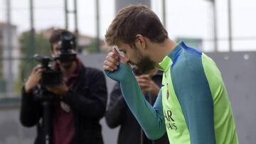 Piqué, en un entrenamiento del Barcelona.