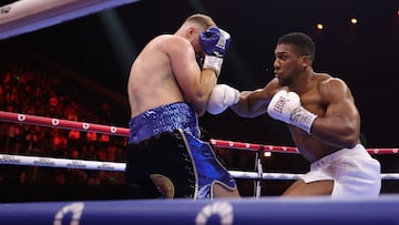 Anthony Joshua se lleva la victoria ante Otto Wallin por la vía del nocaut técnico y ahora seguirá pensando en hacer resurgir su carrera.