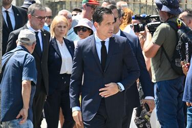 El presidente de la Federación Portuguesa de Fútbol, ​​Pedro Proença, llega al velatorio del delantero portugués del Liverpool, Diogo Jota, y su hermano André Silva, en Gondomar, a las afueras de Oporto,