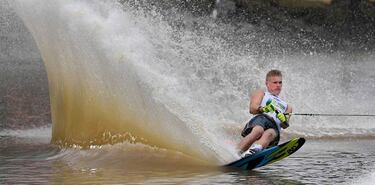 El espectáculo del esquí náutico en el río Yarra