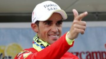 Contador &#039;dispara&#039; desde el podio.