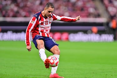Chivas castiga a Chicharito por incumplir las normas del equipo: la multa que tendrá que pagar el mexicano