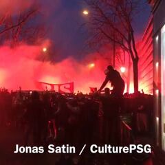 Así calentaron los ultras del PSG el partido ante el Madrid