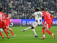 Juventus beat Benfica in Italy in the Champions League.