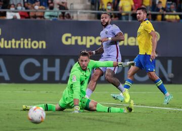 Memphis Depay y Jeremías Ledesma.