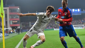 Álvaro Odriozola y David Limbersky.