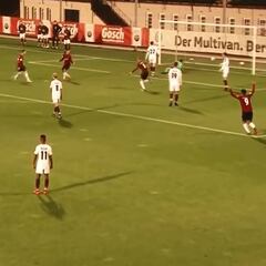 Así juega el '9' chileno que comienza a brillar en Alemania