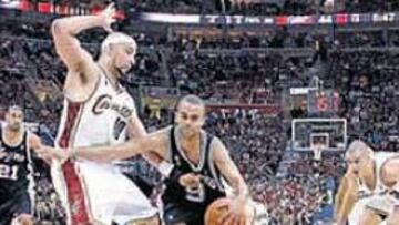 <b>SIN TIRÓN.</b> La final de la NBA entre los Spurs y los Cavaliers no ha enganchado al público americano.