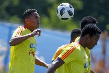 Tras la victoria ante Senegal y la clasificación a octavos de final del Mundial, Colombia vuelve a su campamento y prepara el próximo partido, contra Inglaterra el martes en Moscú.