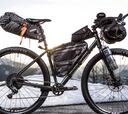 Qué es el 'bikepacking': Viajes de bici de alforjas... sin alforjas