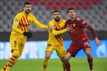 Piqué, Jordi Alba y Müller.