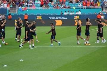 El FC Barcelona realizó su última práctica antes de El Clásico ante el Real Madrid, en el Hard Rock Stadium de Miami.