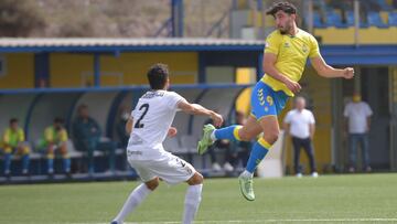 Imagen del partido entre Las Palmas Atlético y el Ceuta.