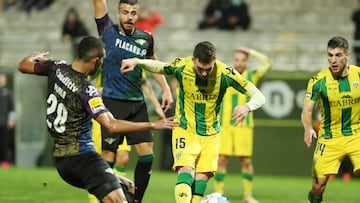 Manu Hernando aleja del descenso al Tondela de Ayestarán