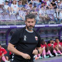 El Eldense ratifica a Fernando Estévez pese a la mala racha