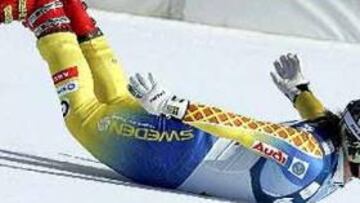 <b>COPA DEL MUNDO. </b>La sueca Anja Paerson celebra su victoria en el descenso de Aare.