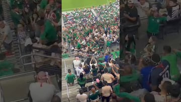 Vídeo: Peleas en la tribuna del Allegiant Stadium durante el Estados Unidos vs México
