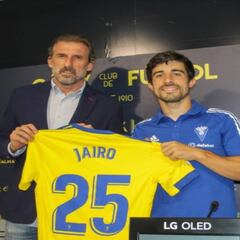 Jairo, Alcalá y Adekanye, presentados con el Cádiz
