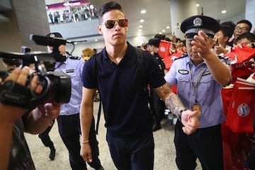 James ya está en China para enfrentar al Arsenal, Milan, Inter y Chelsea