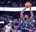 Oliver ilusiona y el Unicaja se pone líder