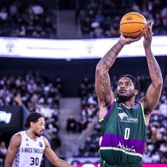 Oliver ilusiona y el Unicaja se pone líder