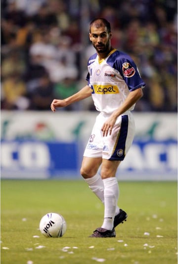 El histórico jugador y entrenador español llegó a Dorados de Sinaloa en el Clausura 2006 como el fichaje bomba, sin embargo, no pudo ayudar a su equipo a evitar el descenso.