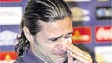 <b>ENTRE SOLLOZOS. </b>Repleto de humanidad, Mauricio Pochettino no pudo reprimir las lágrimas durante su despedida.