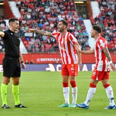 La afición del Almería abucheará al colectivo arbitral ante el Alavés