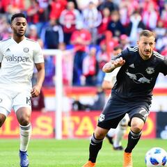Katai y Nikolic guían al Chicago Fire a su primer triunfo de visita