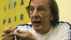 C&eacute;sar Luis Menotti analiza el Mundial de Clubes para algunos medios.