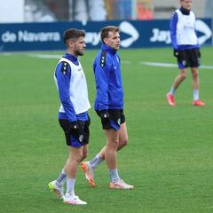 Iker Muñoz empieza a trabajar con sus compañeros