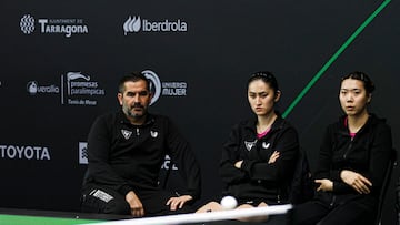 El banquillo del UCAM, atento a las evoluciones de un partido